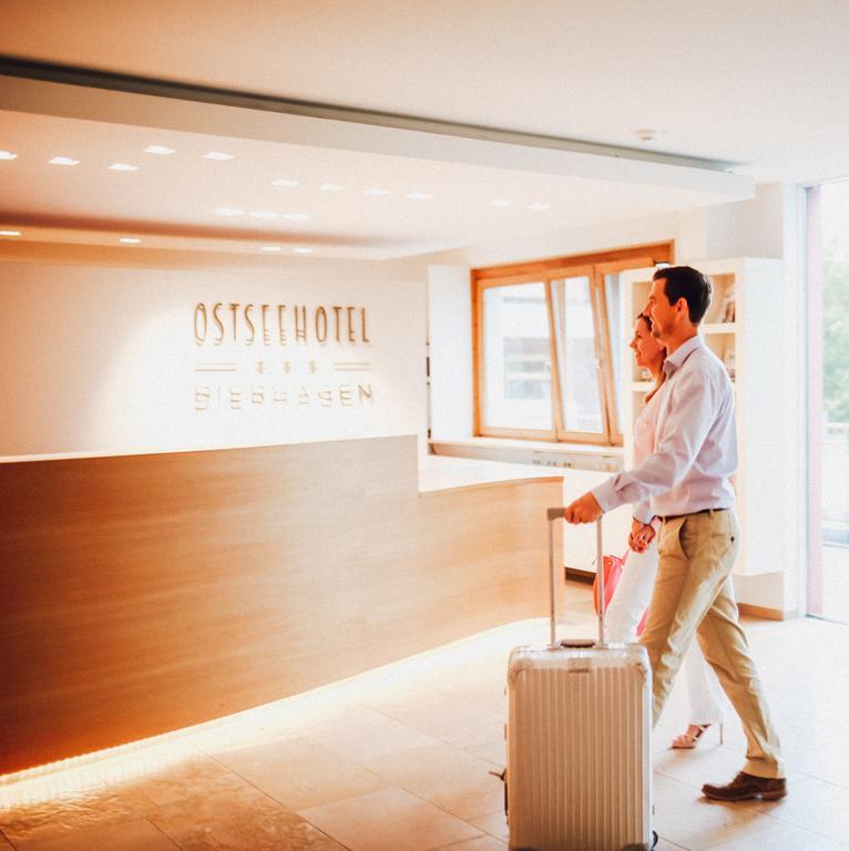 Ostseehotel Dierhagen Bagian luar foto